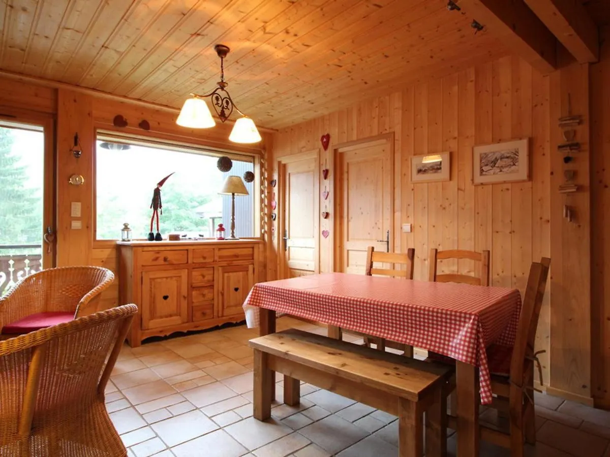 Chalet Cosy 3 Chambres Pour 6 Personnes A Araches-La-Frasse, Proche Centre Village Et Pistes. - Fr-1-572-129 0*, Araches-la-Frasse